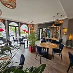 فندق Logis Loire - Les Cocottes Restaurant