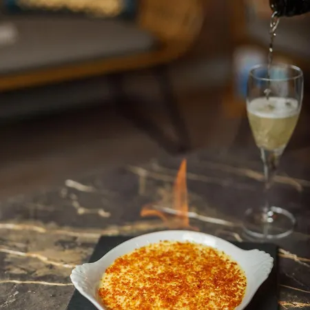 Hotel Logis Loire - Les Cocottes Restaurant 2*