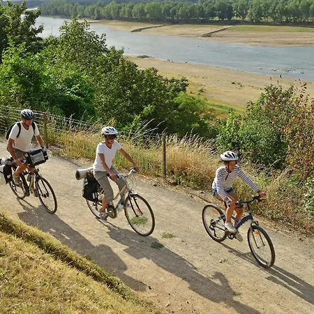 Logis Loire - Les Cocottes Restaurant Les Rosiers