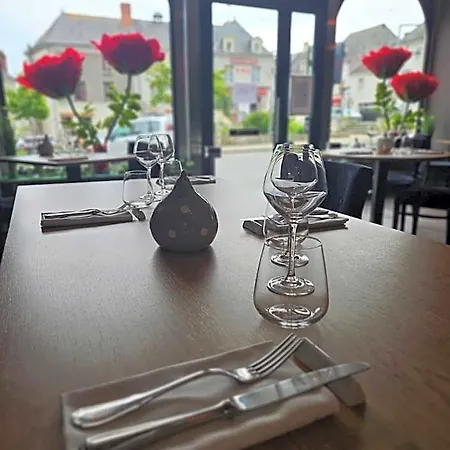 Logis Loire - Les Cocottes Restaurant Hotel