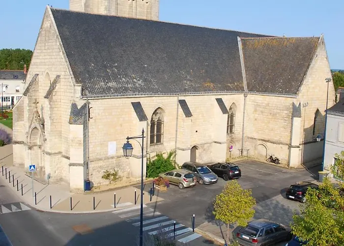 Hotel Logis Loire - Les Cocottes Restaurant 2*